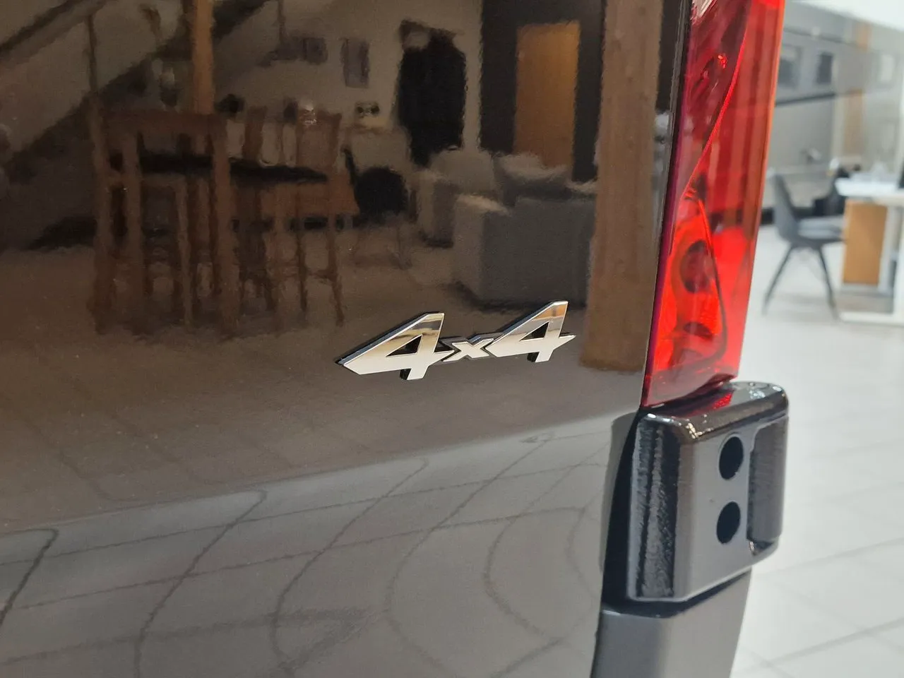 Vehicle image 26