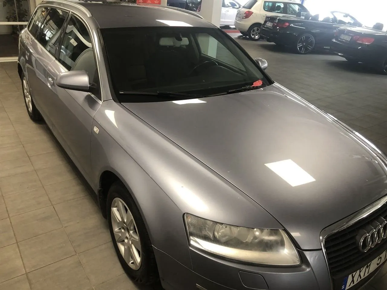 Vehicle image 4