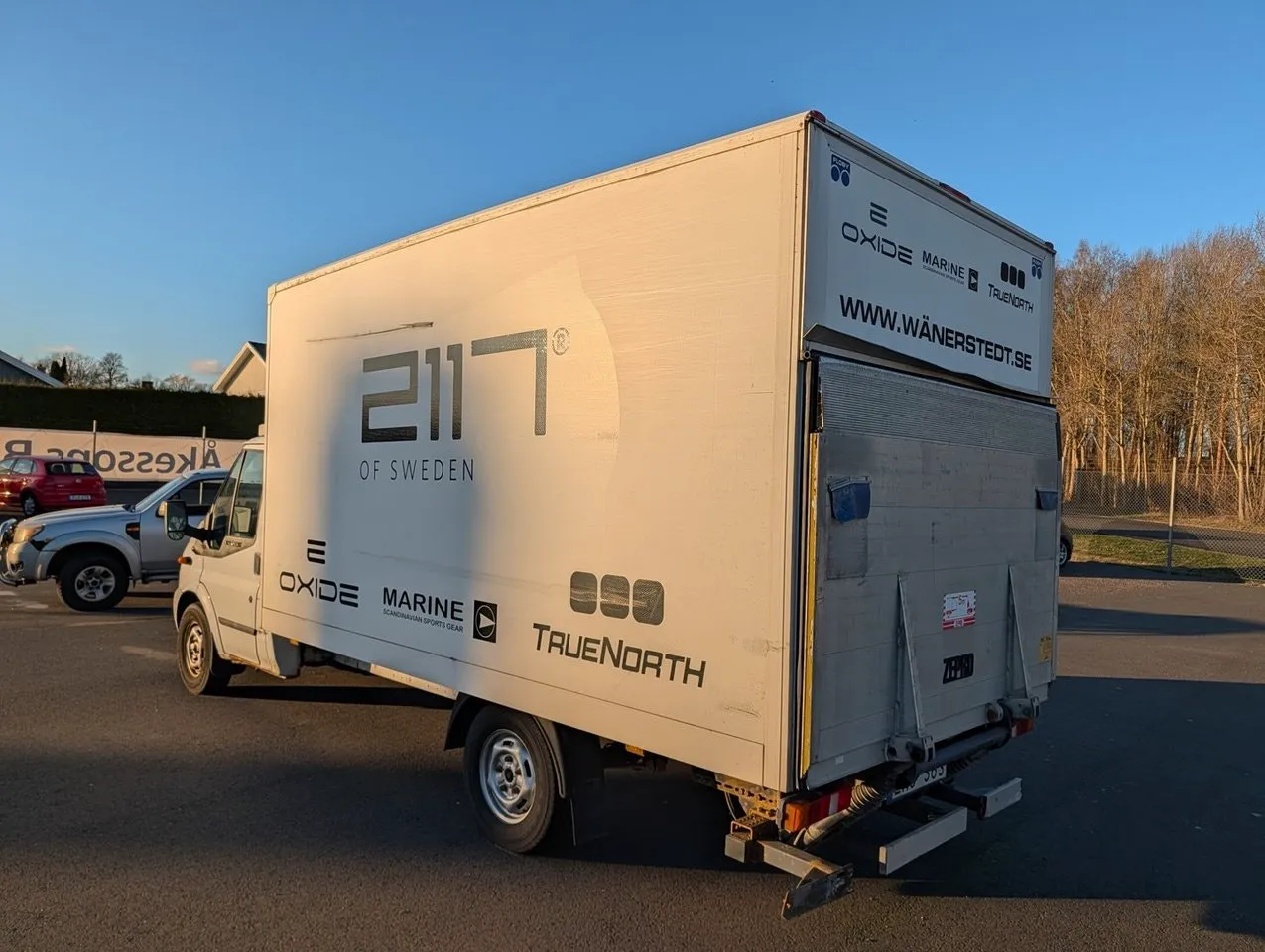 Vehicle image 3