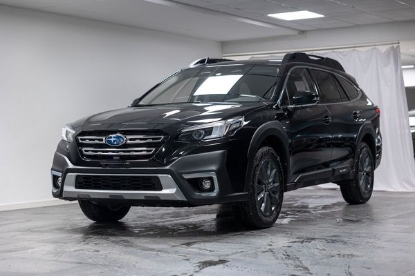 Subaru Outback LIMITED ERBJUDANDE - 2025