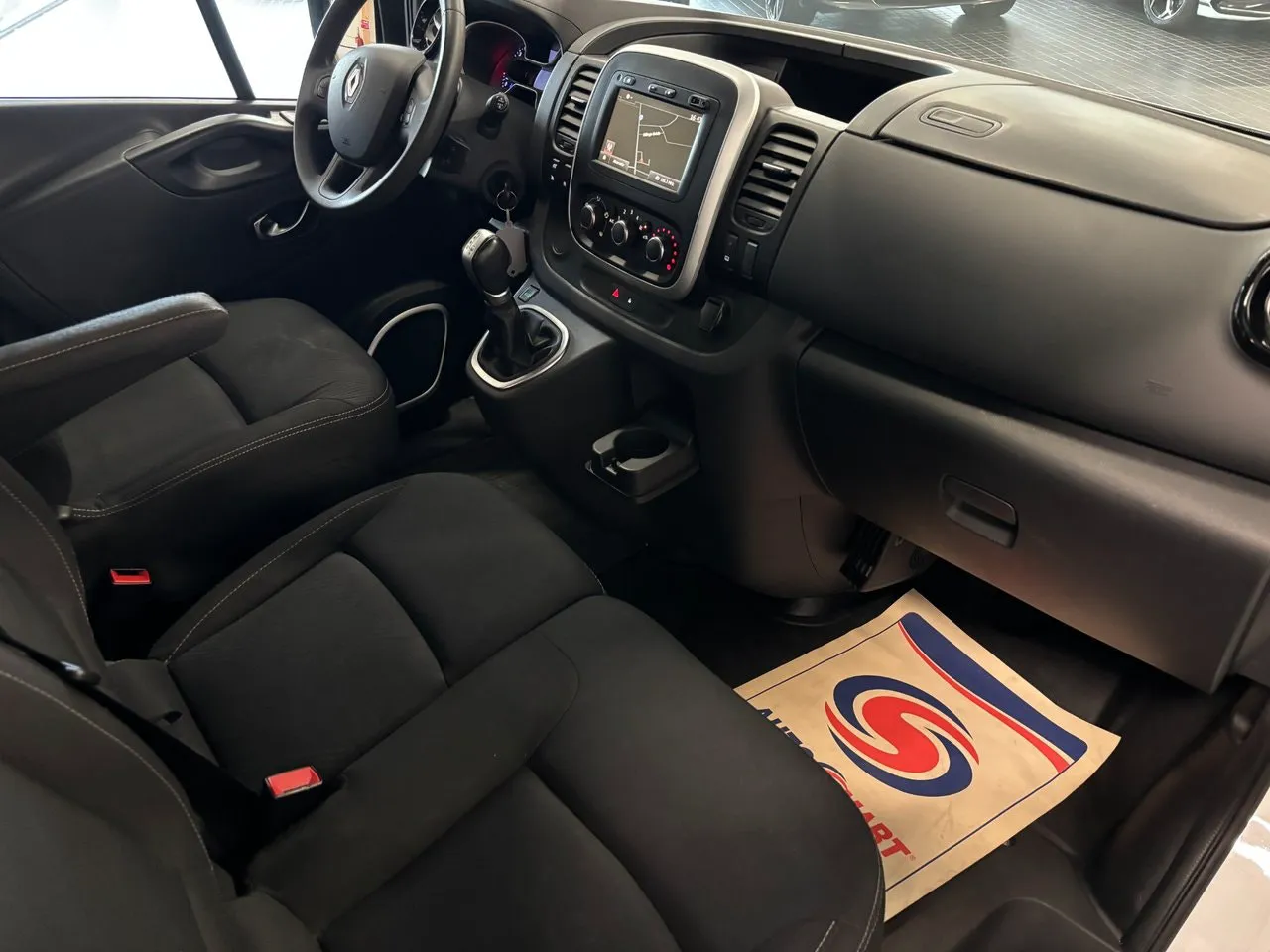 Vehicle image 18