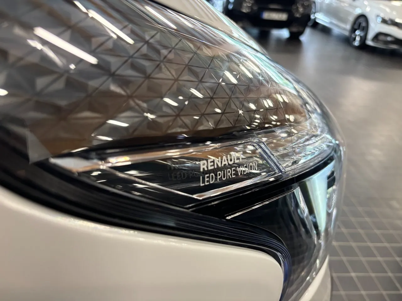 Vehicle image 20