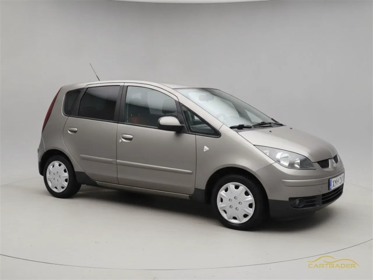 Vehicle image 3