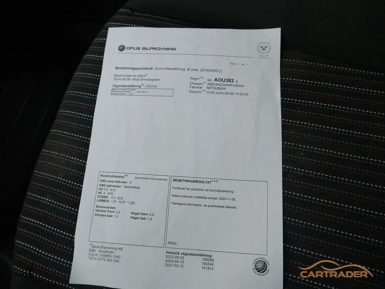 Vehicle image 10