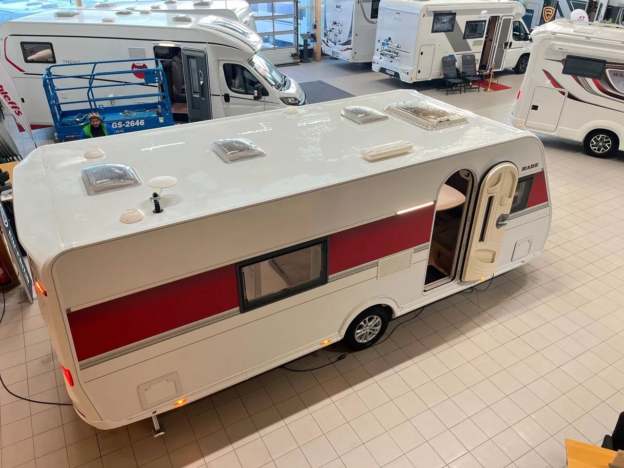 Vehicle image 5
