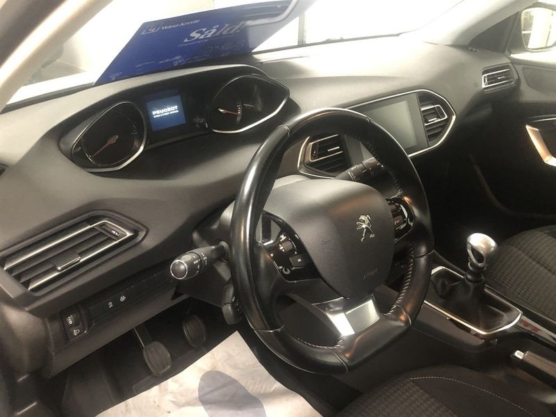 Peugeot 308 bild 8