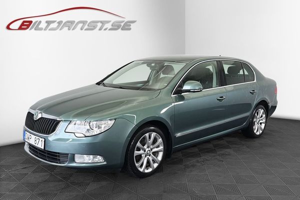 Skoda Superb 1.8T 4X4 Navi F-Hållare NYBESIKTIGAD - 2012