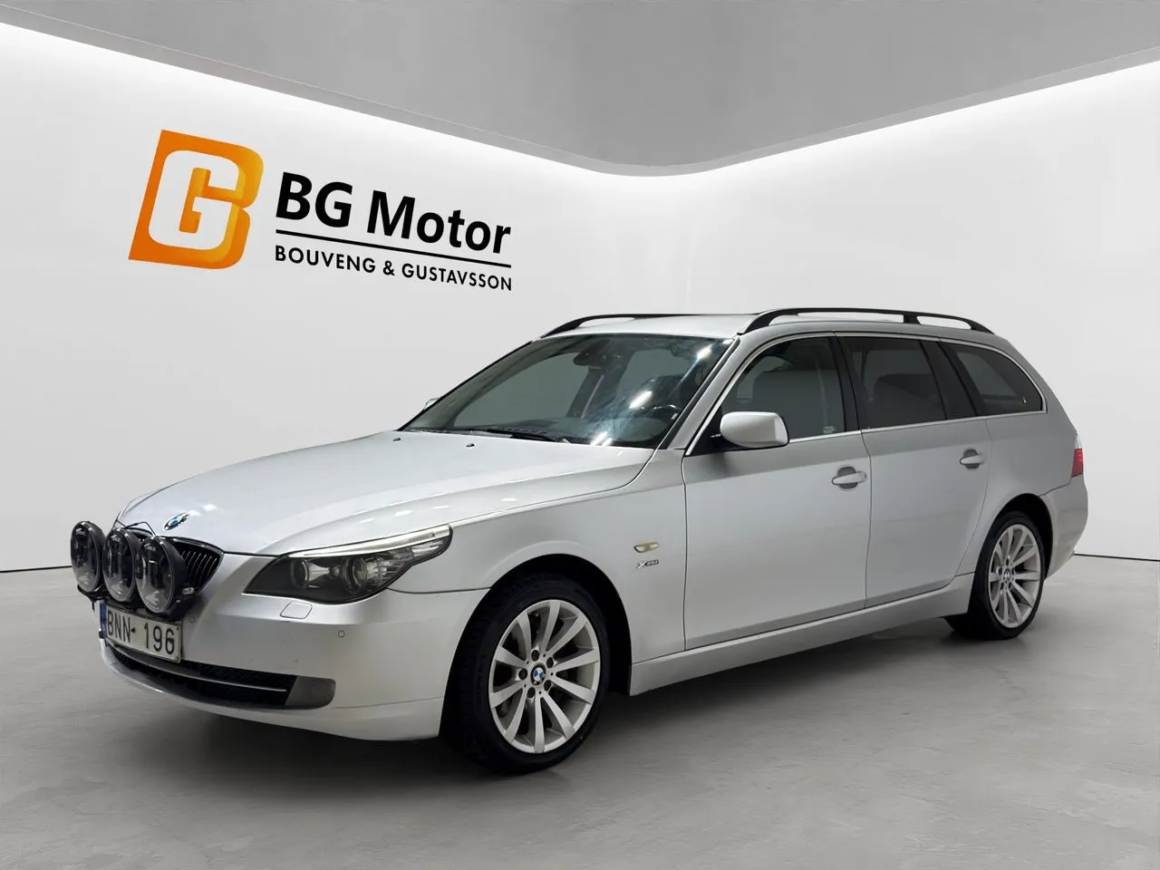 Vehicle image 7