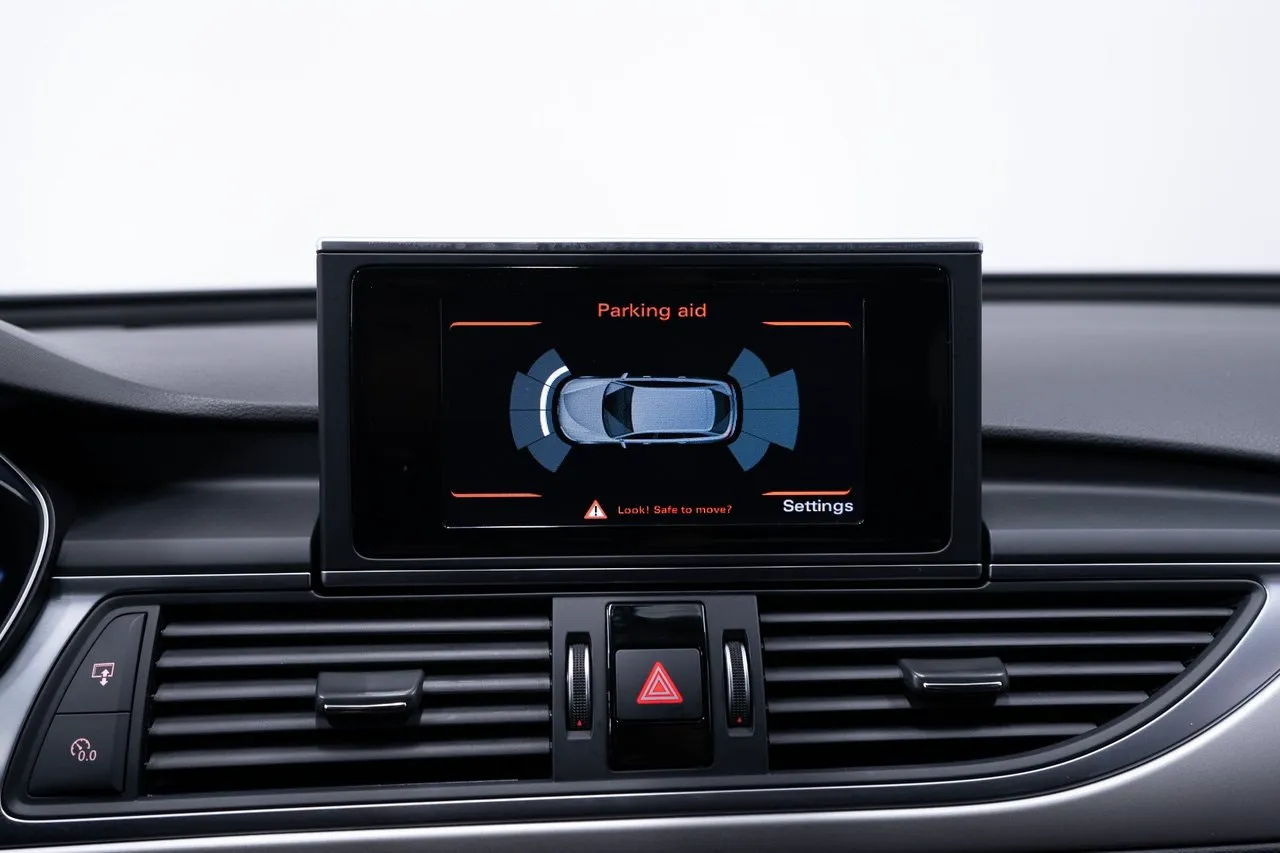 Vehicle image 18