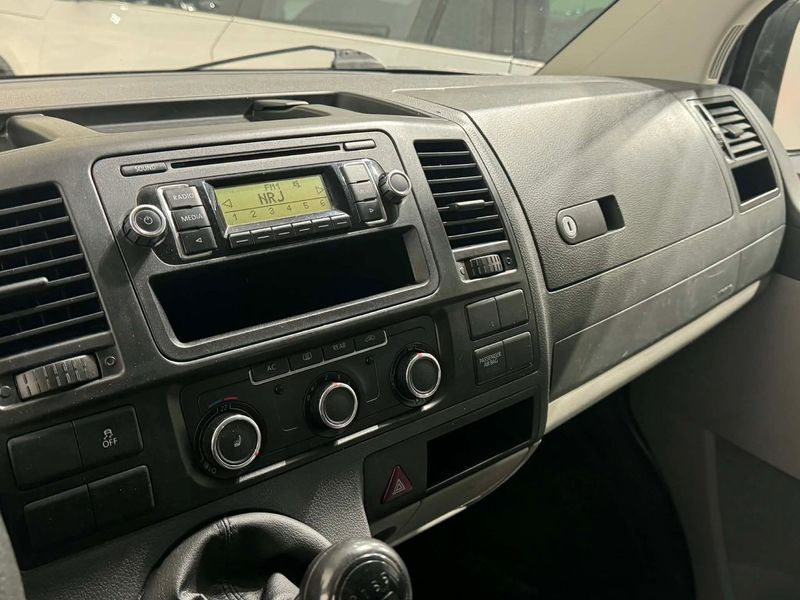 Volkswagen Caravelle bild 18
