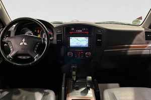 Mitsubishi Pajero bild 11