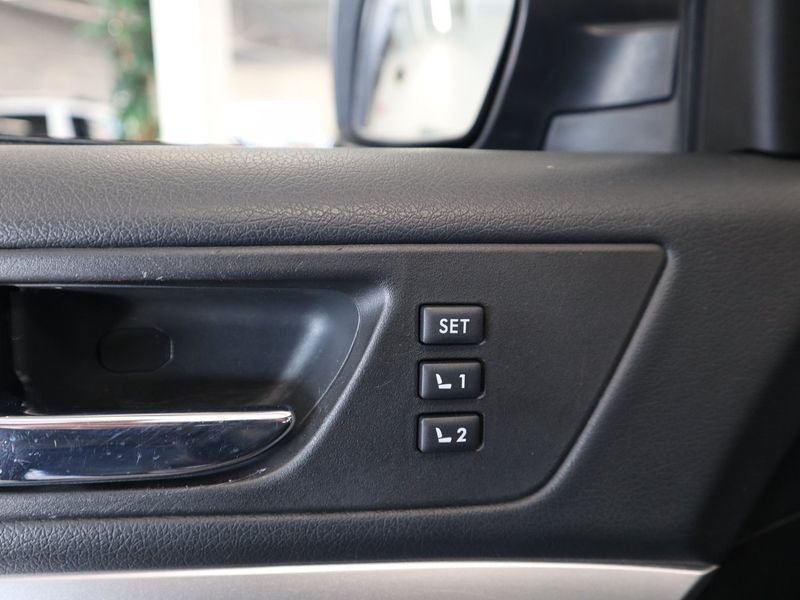 Subaru Legacy bild 7