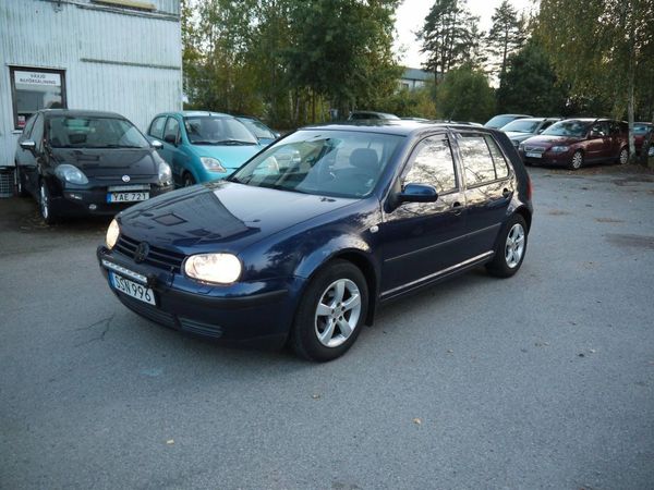 Volkswagen Golf IV 1,6 / 5D - 2002
