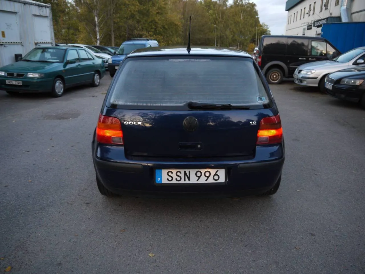 Vehicle image 5