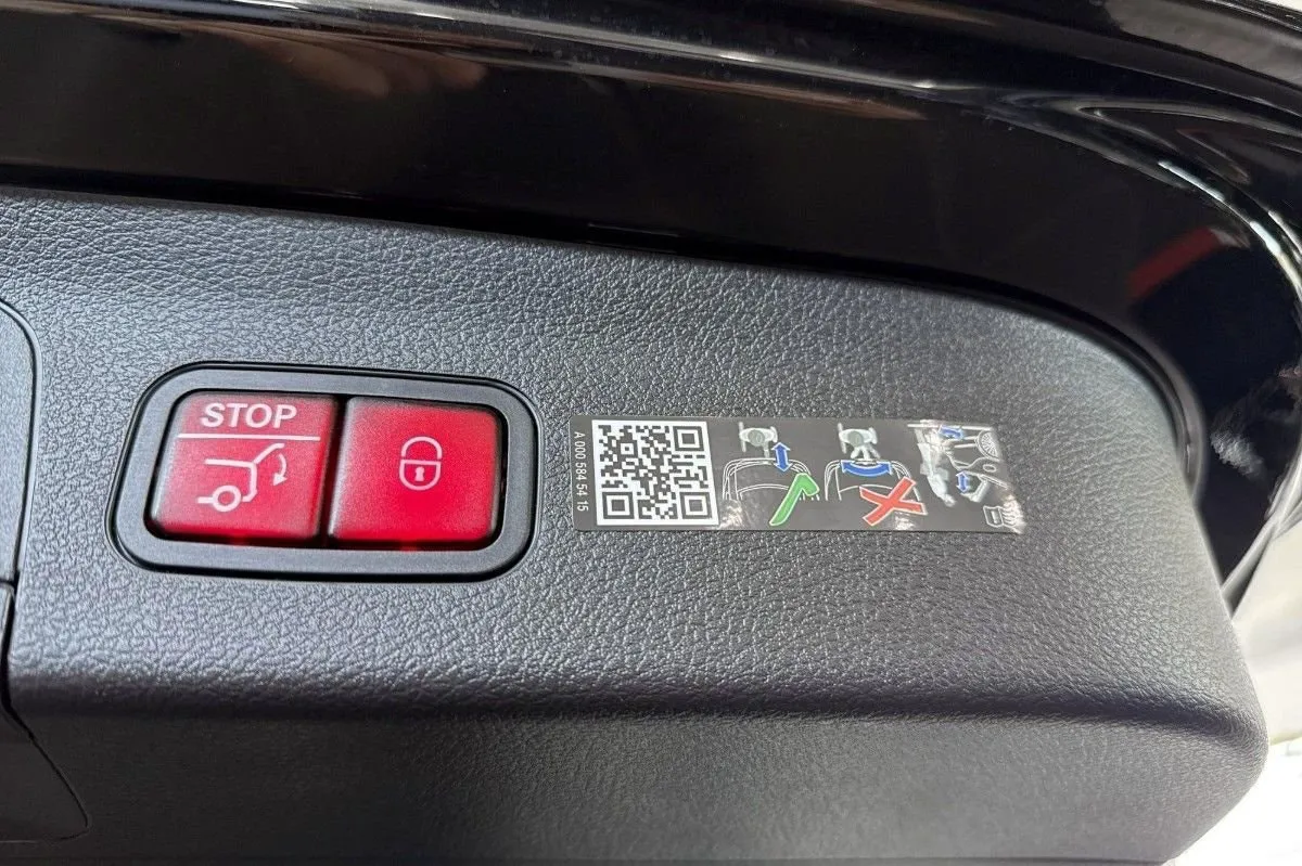 Vehicle image 20