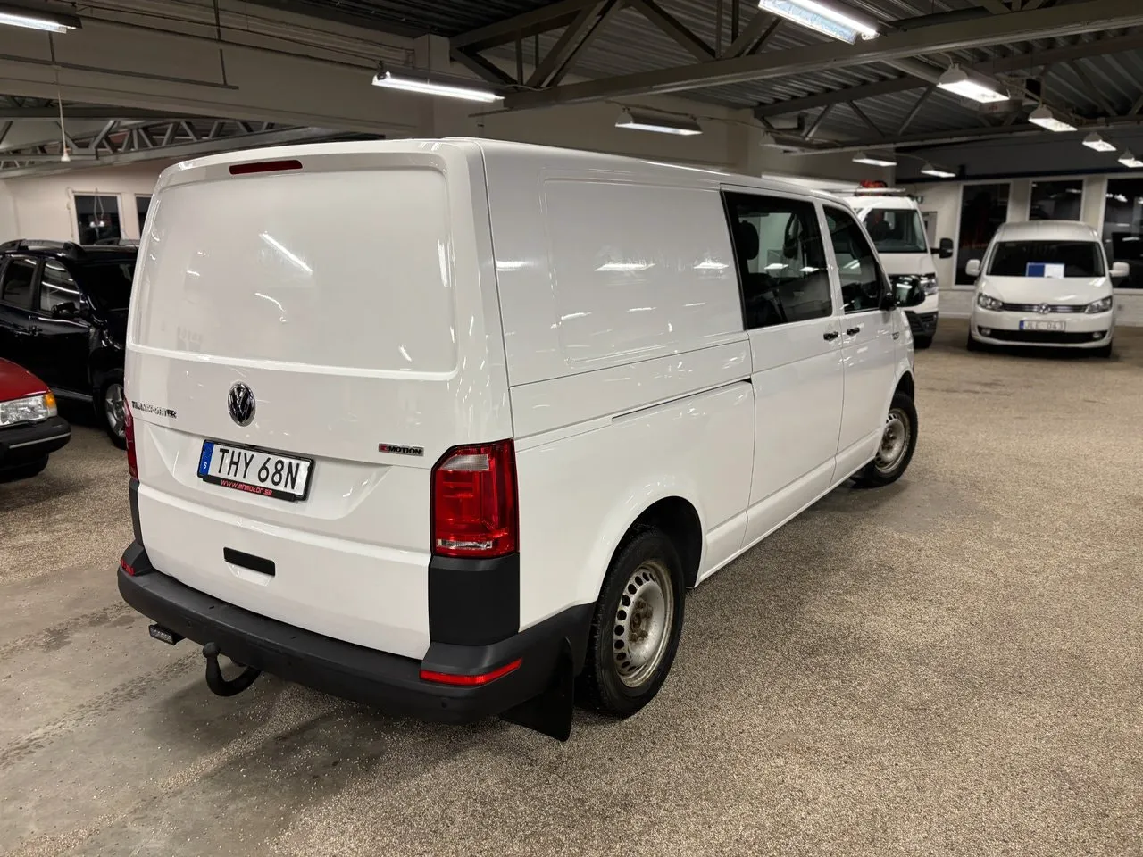 Vehicle image 3