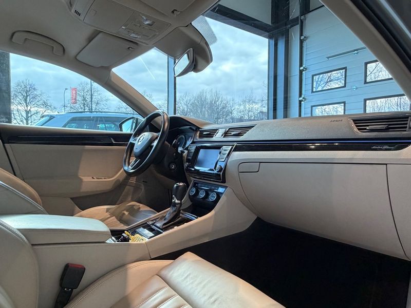 Skoda Superb bild 6
