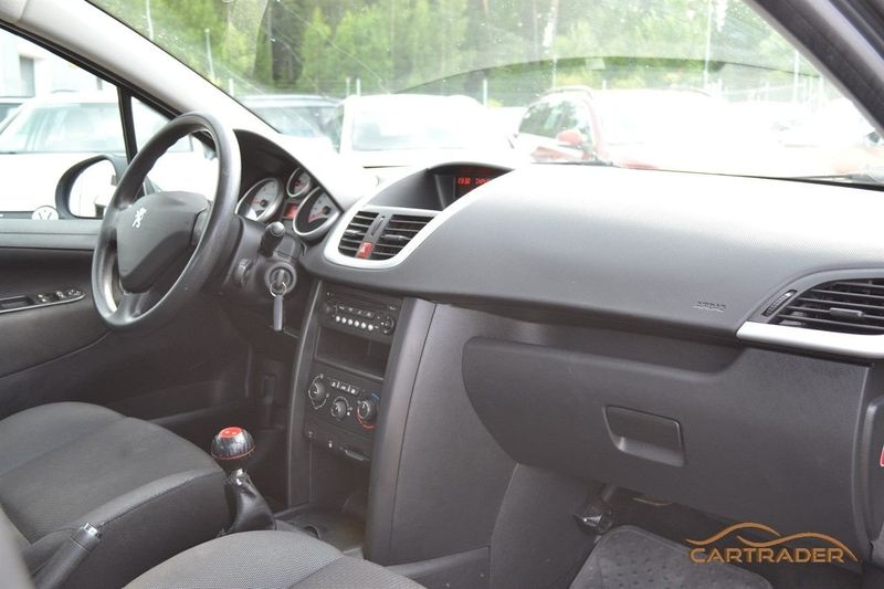 Peugeot 207 bild 10