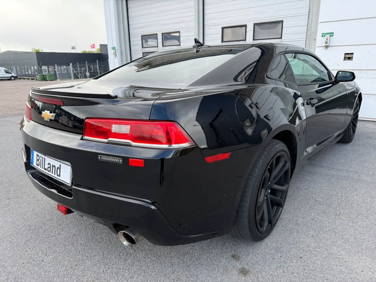 Vehicle image 3