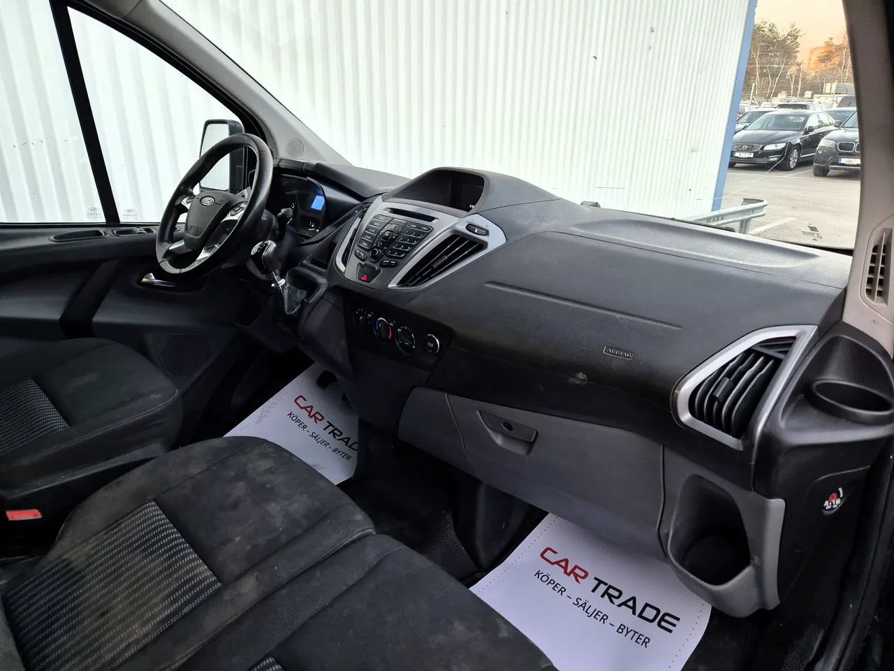 Vehicle image 22