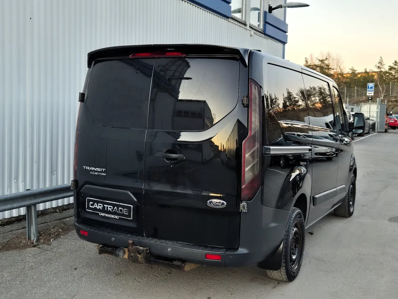Vehicle image 7