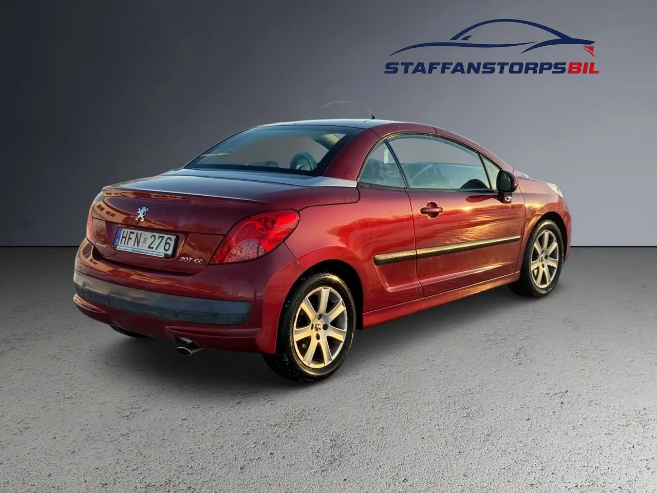 Vehicle image 6