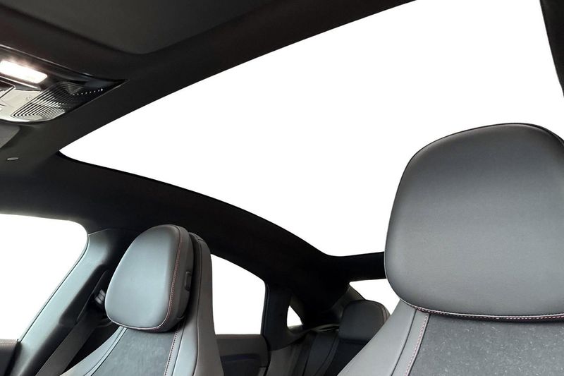 Mercedes CLA350 bild 16