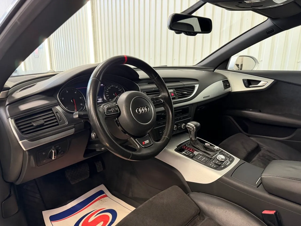 Vehicle image 22