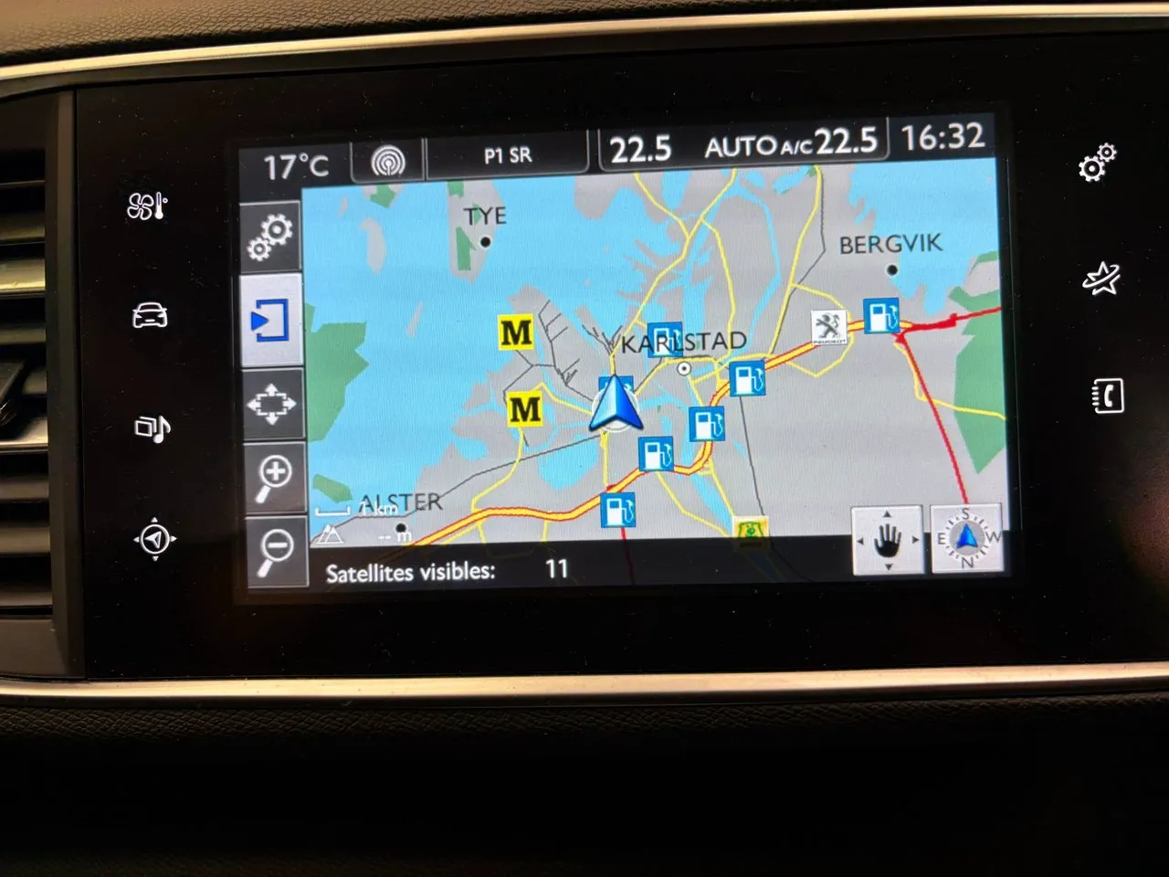 Vehicle image 18
