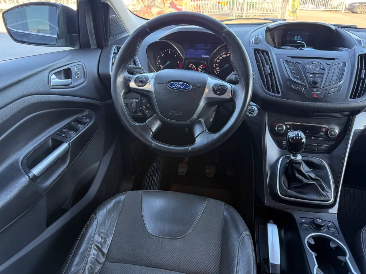 Vehicle image 7