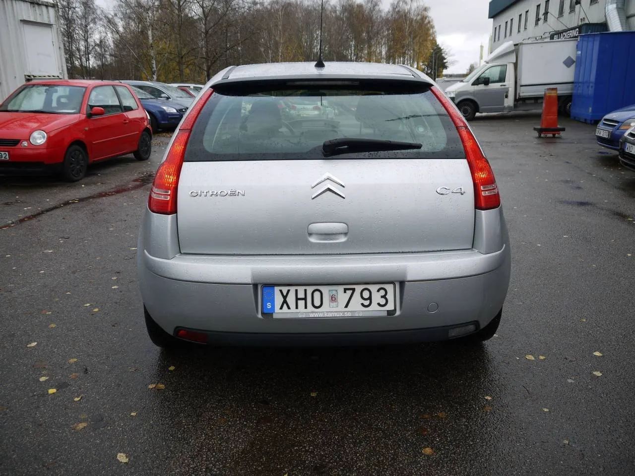 Vehicle image 5
