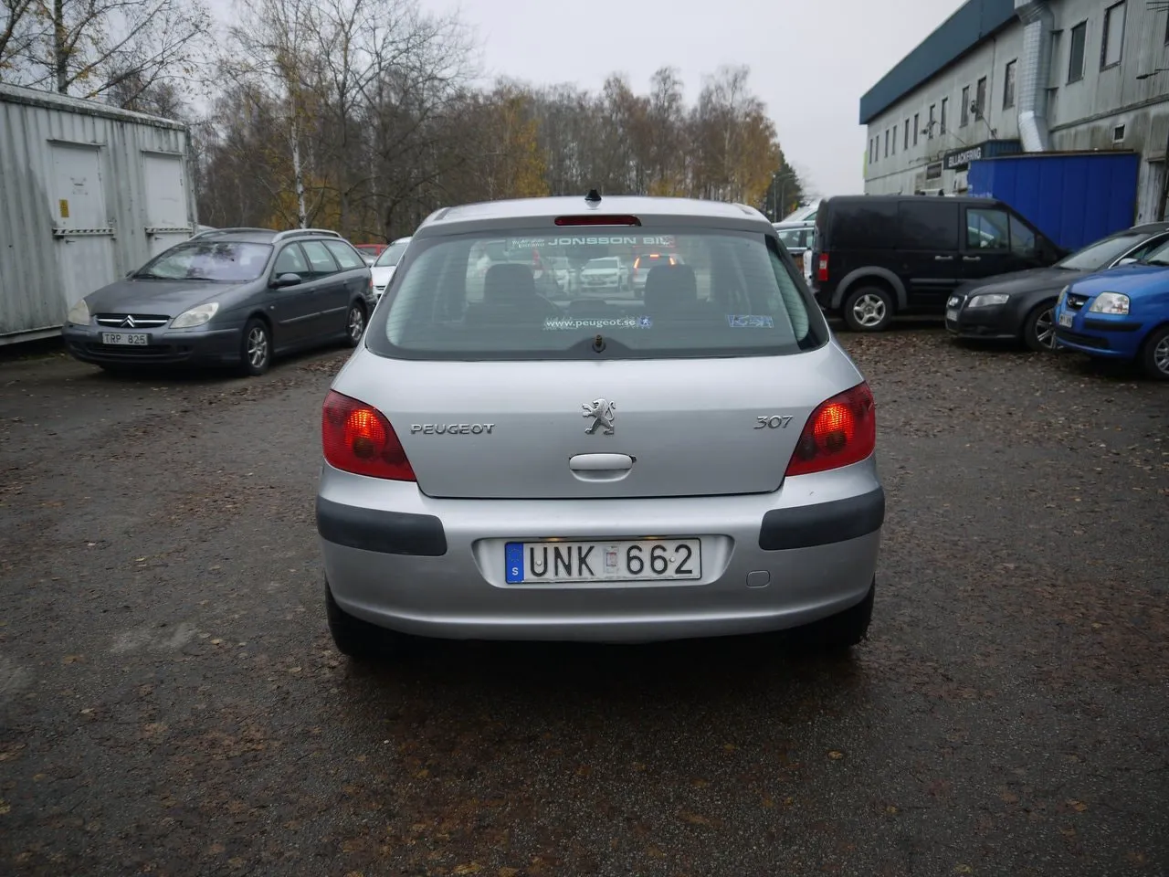 Vehicle image 8