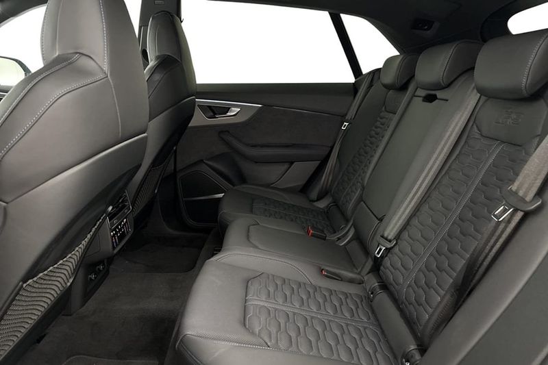 Audi RSQ8 bild 12