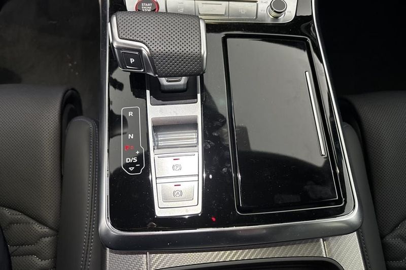 Audi RSQ8 bild 15