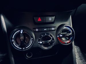 Peugeot 208 bild 22