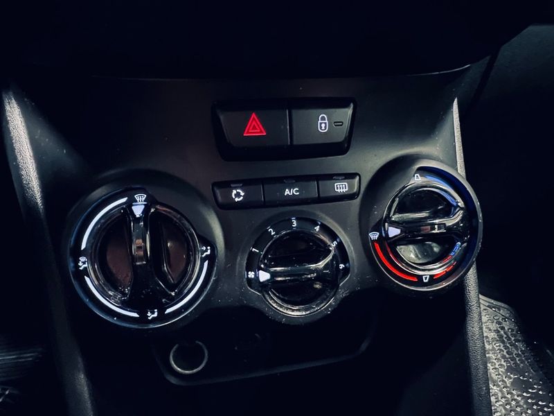 Peugeot 208 bild 22