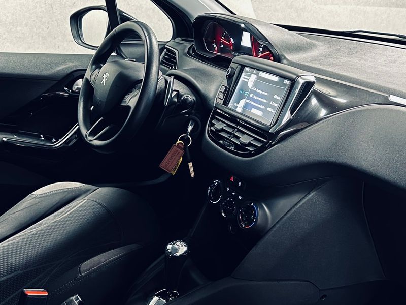 Peugeot 208 bild 11