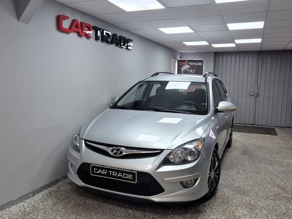 Hyundai i30 CW 1.6 CRDI BUSINESS NYBES DRAG M-VÄRMARE 128HK 3,45% - 2011