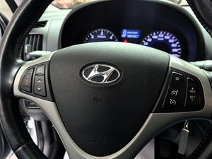 Hyundai i30 bild 15