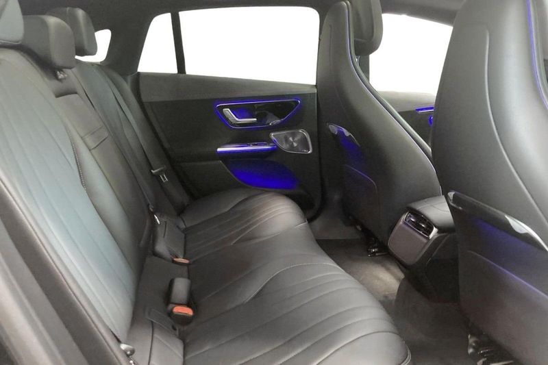 Mercedes EQE350 bild 8