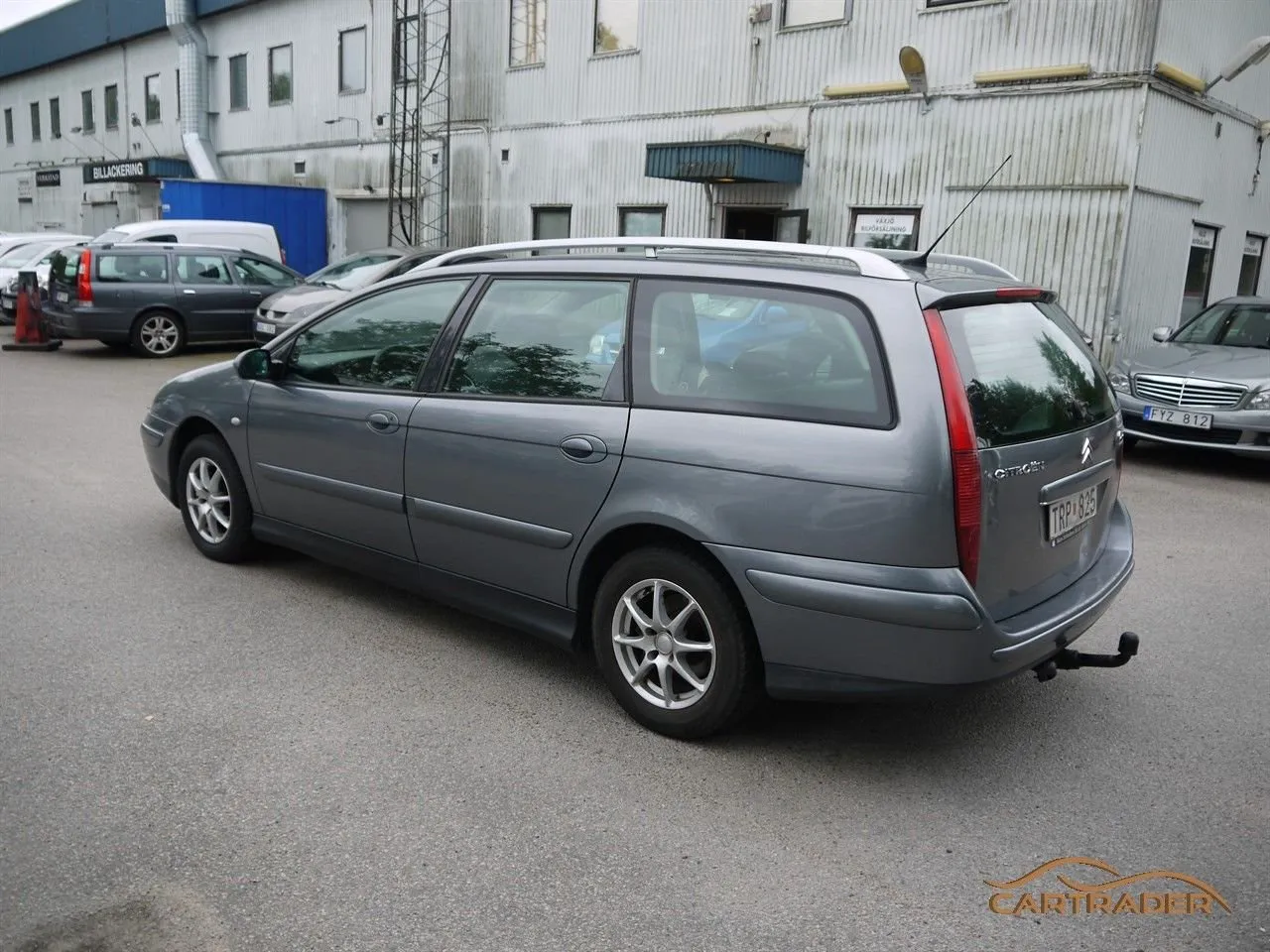 Vehicle image 6
