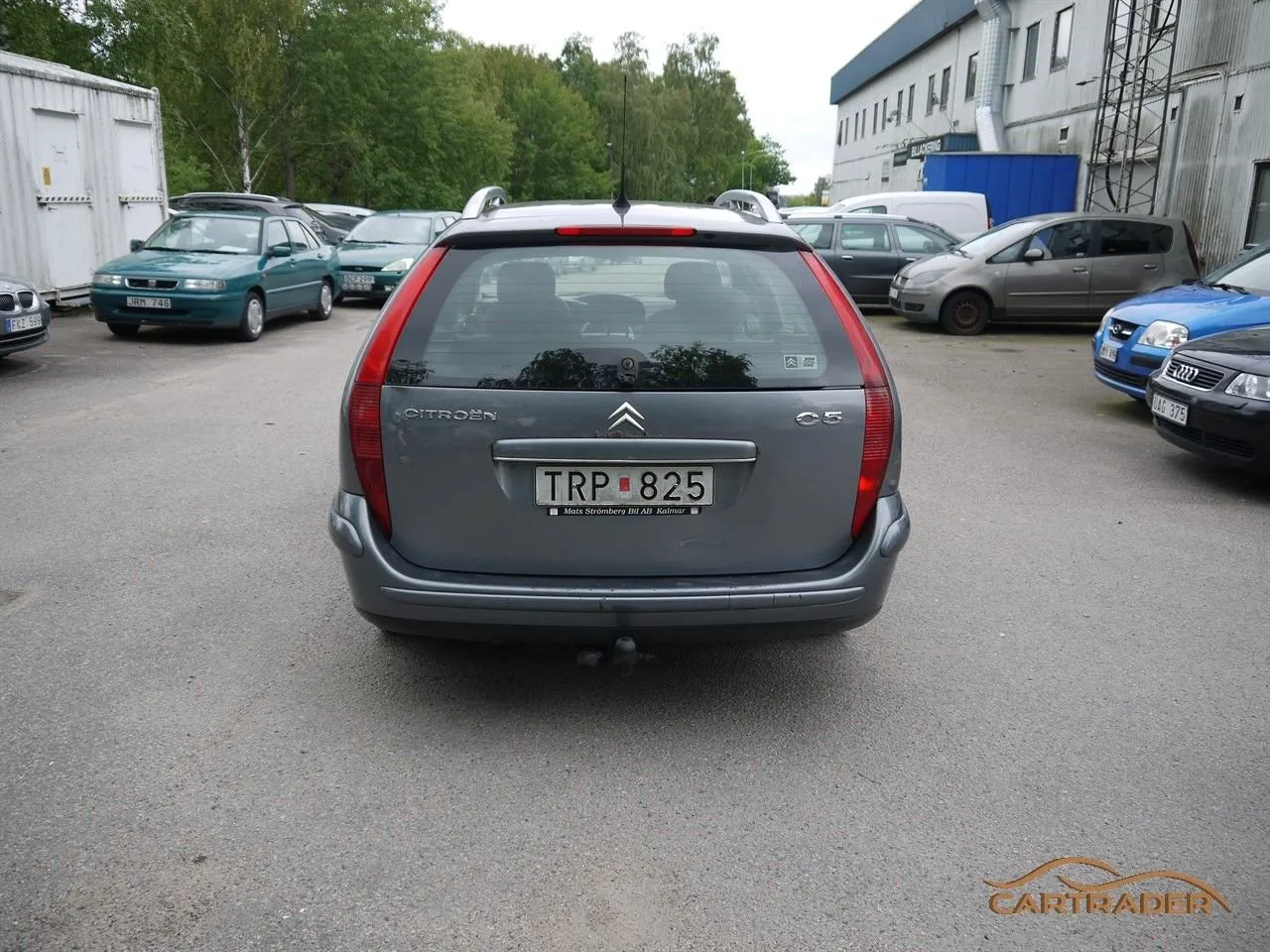 Vehicle image 5