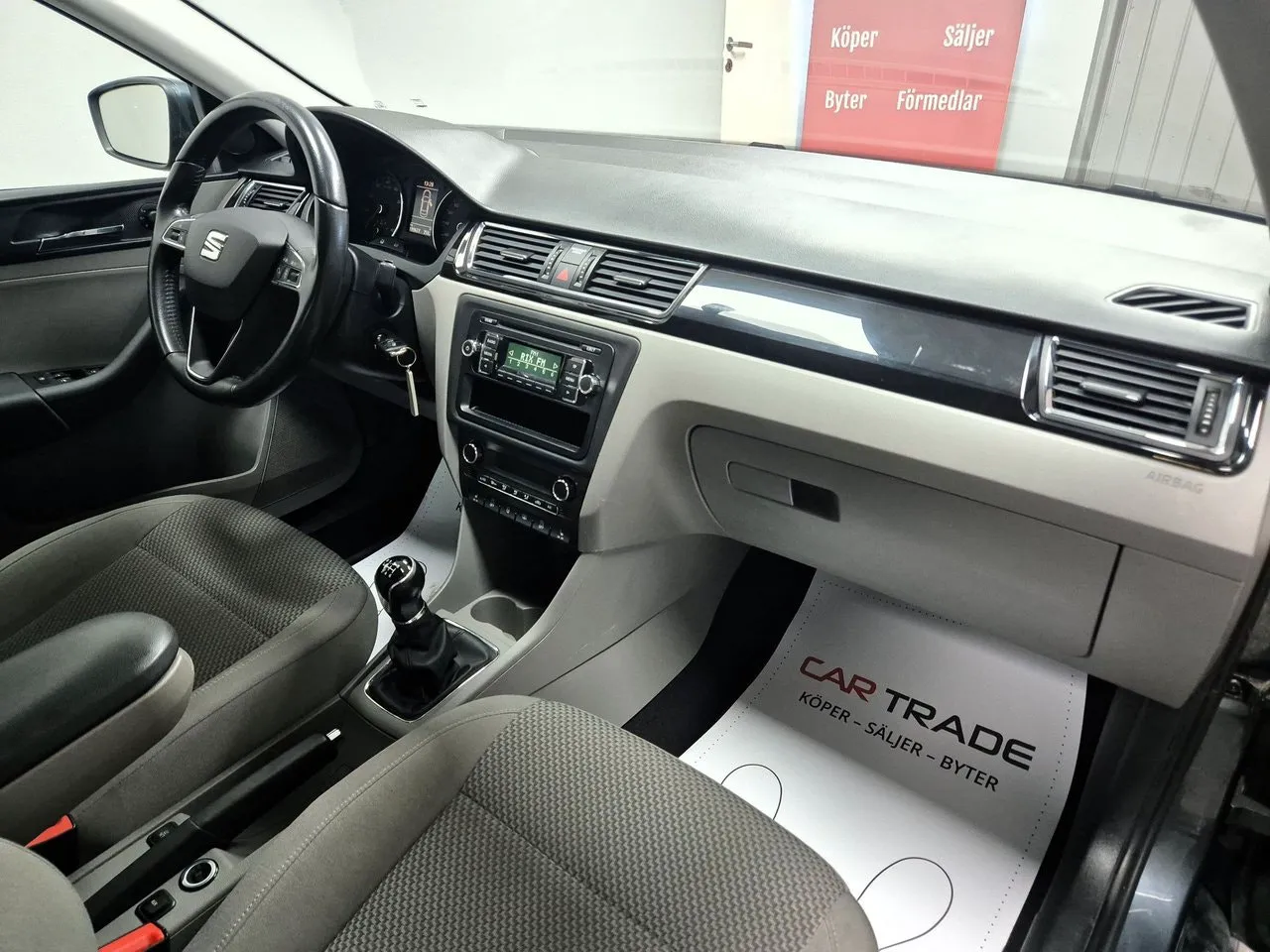 Vehicle image 18