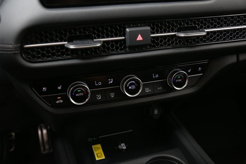 Honda ZR-V bild 24