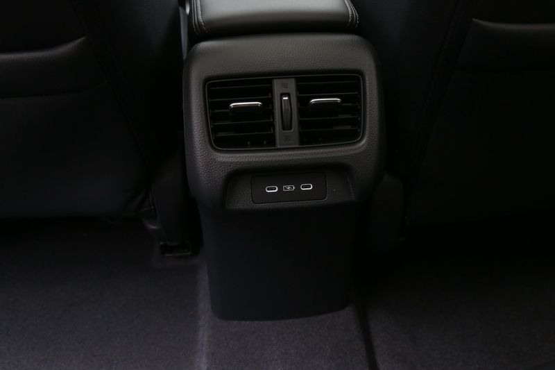 Honda ZR-V bild 17