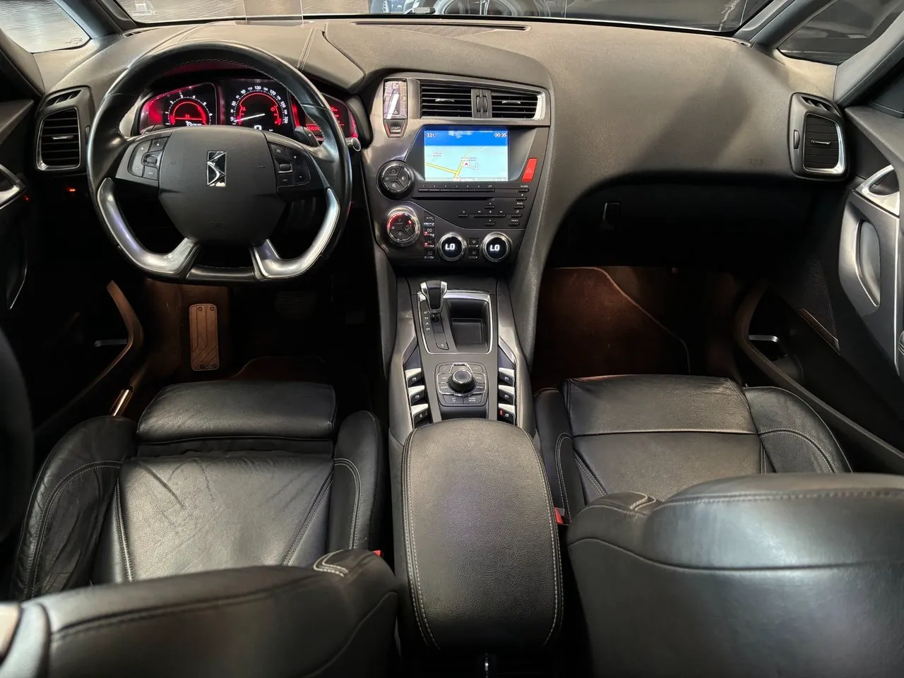 Vehicle image 18