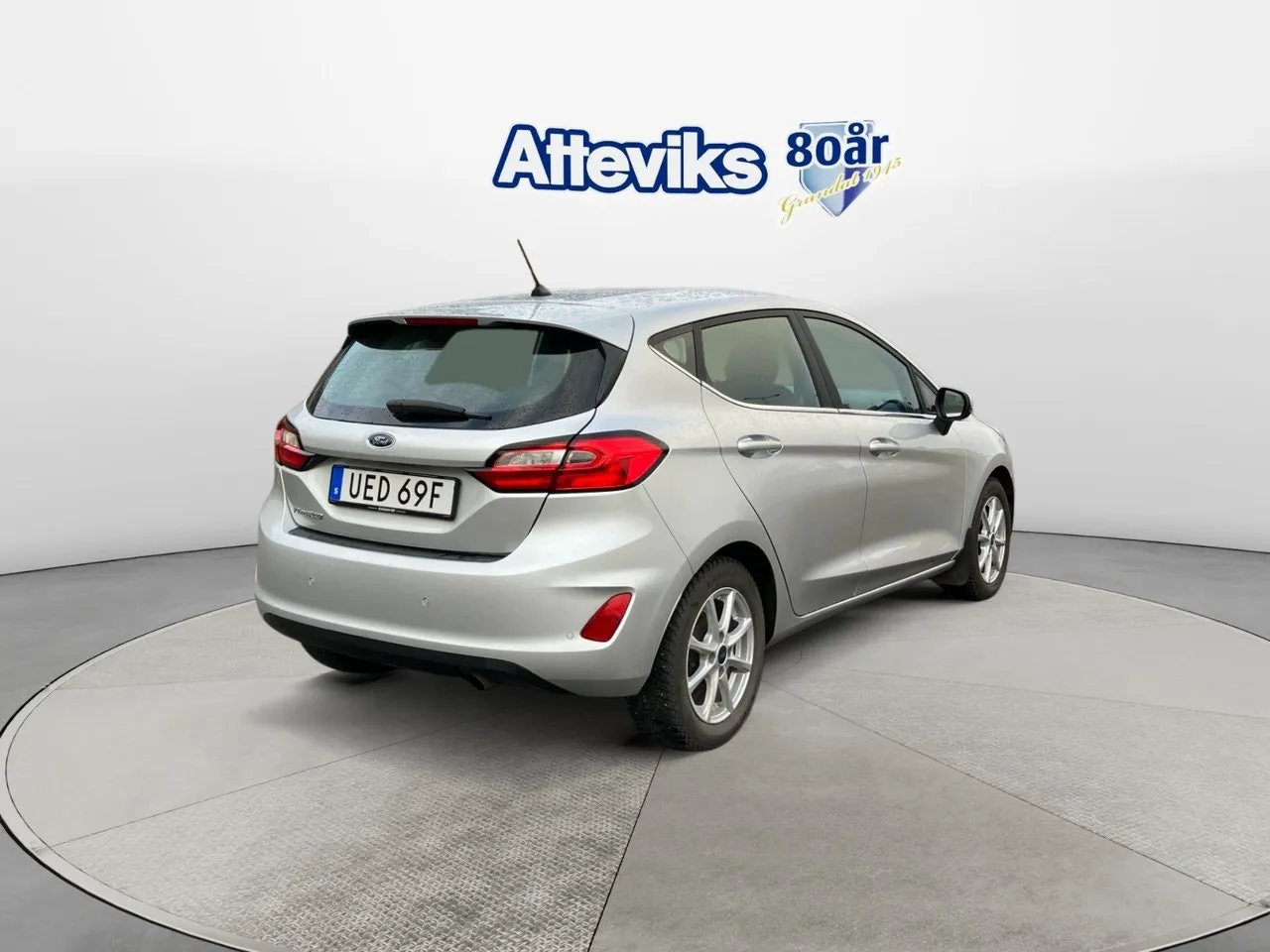 Vehicle image 2