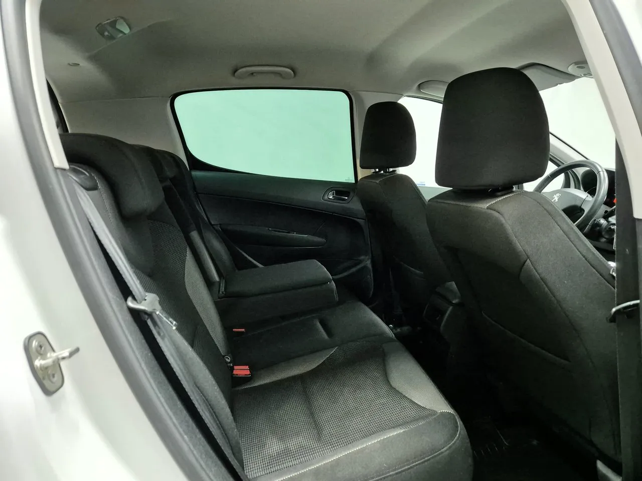 Vehicle image 23