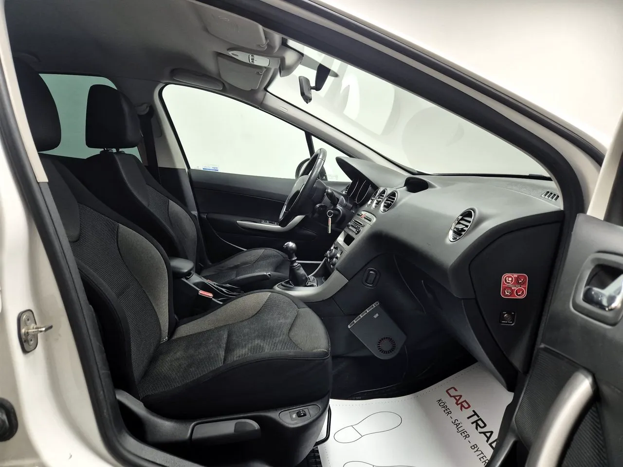 Vehicle image 20