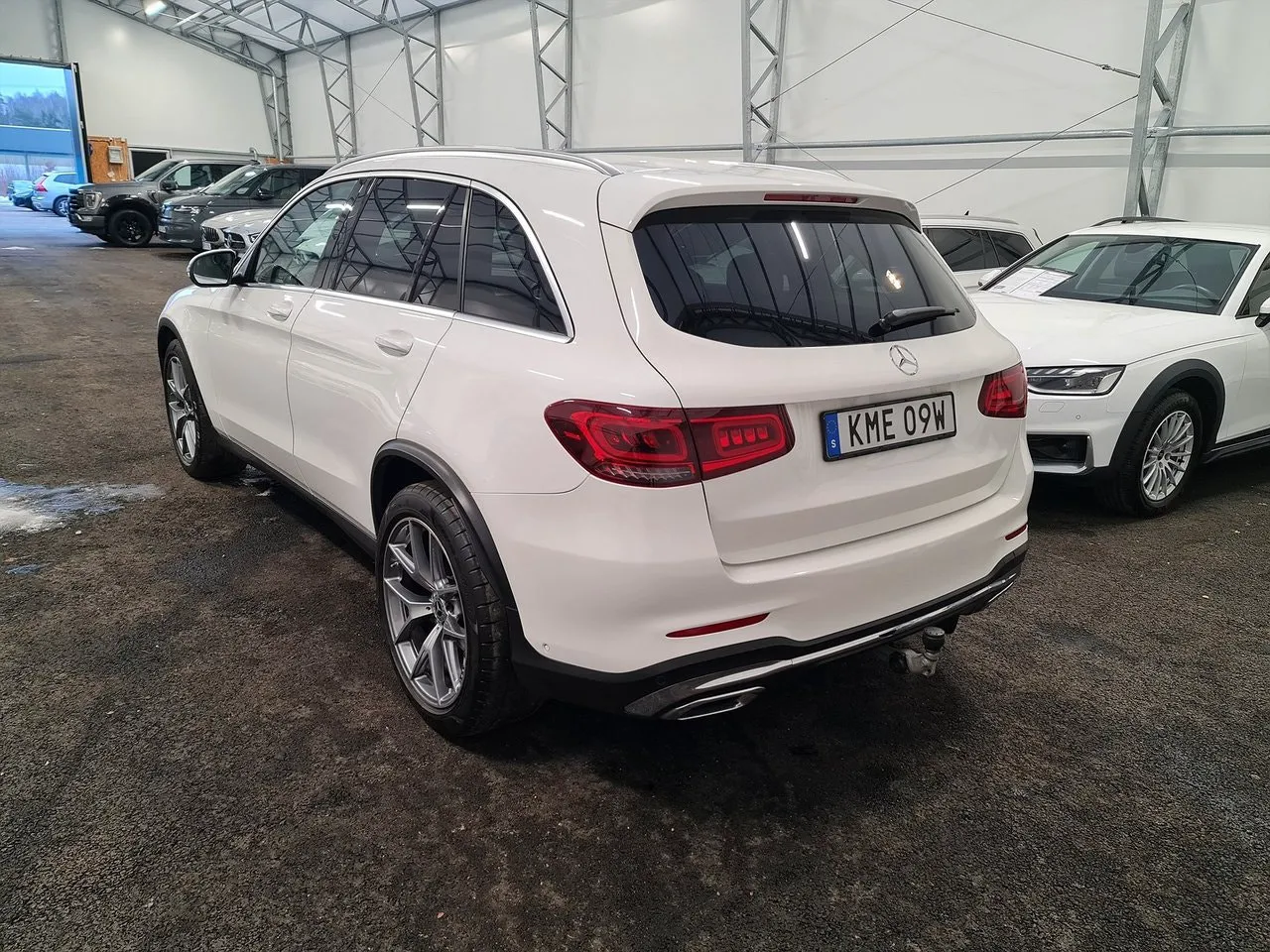 Vehicle image 8